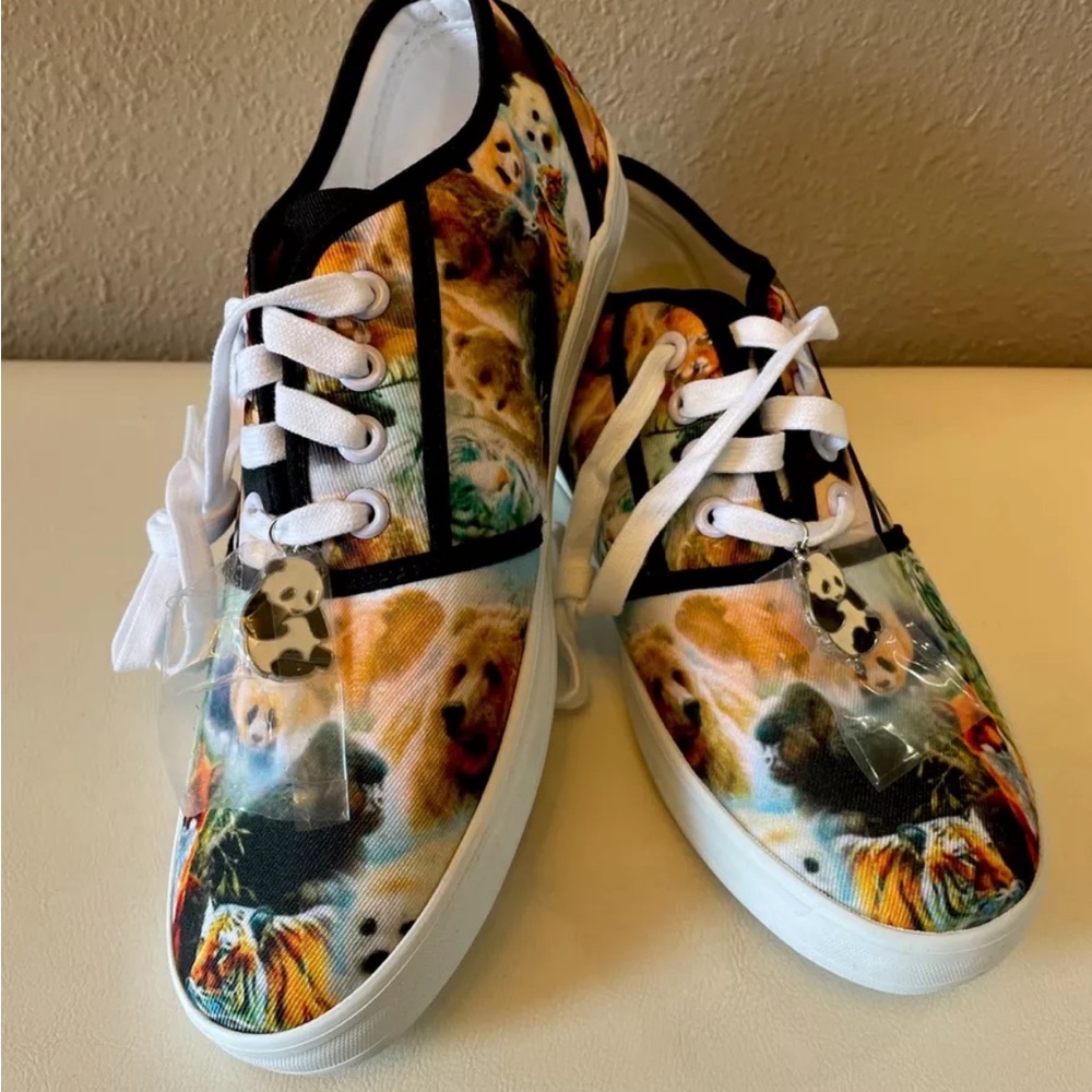 Wildlife Tennis Shoes Sneakers Panda Tiger Fox The Bradford Exchange Sz 7 NEW